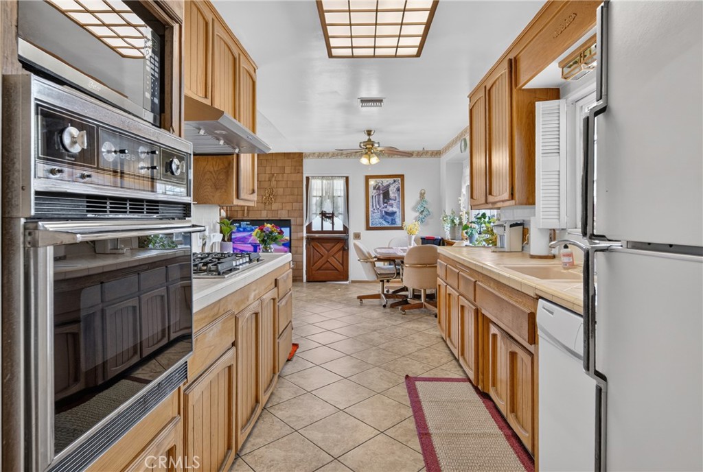130 Wagonwheel Road Property Photo 10