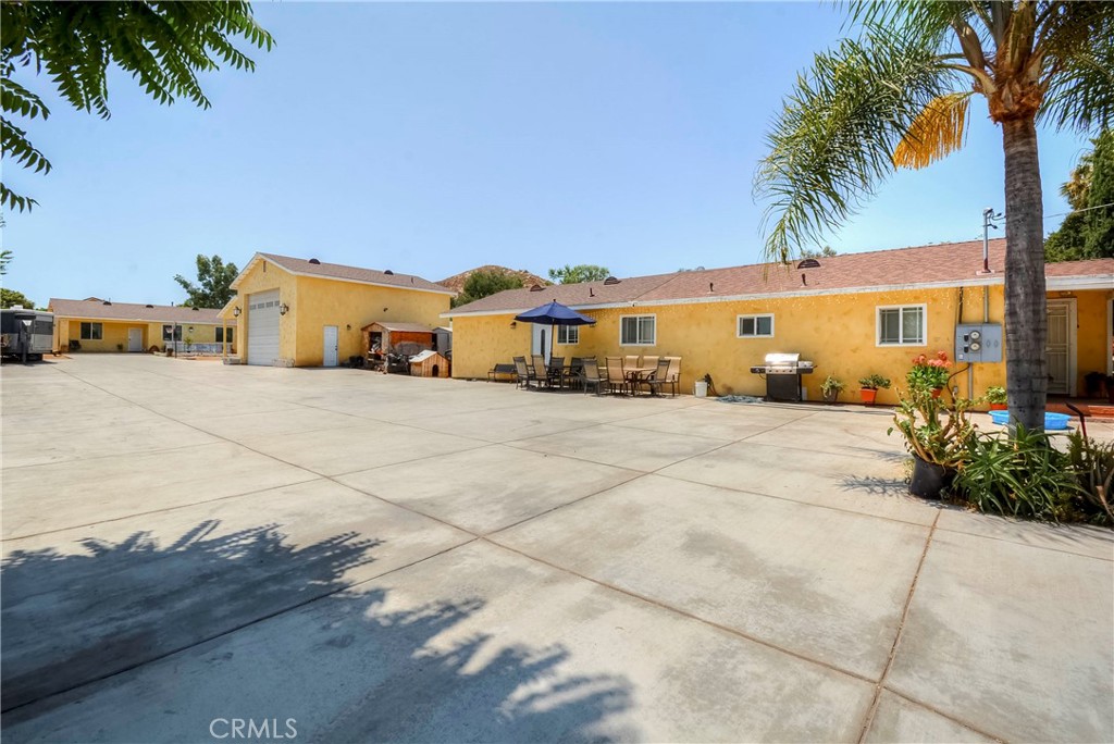 4320 Ambs Drive Property Photo 1