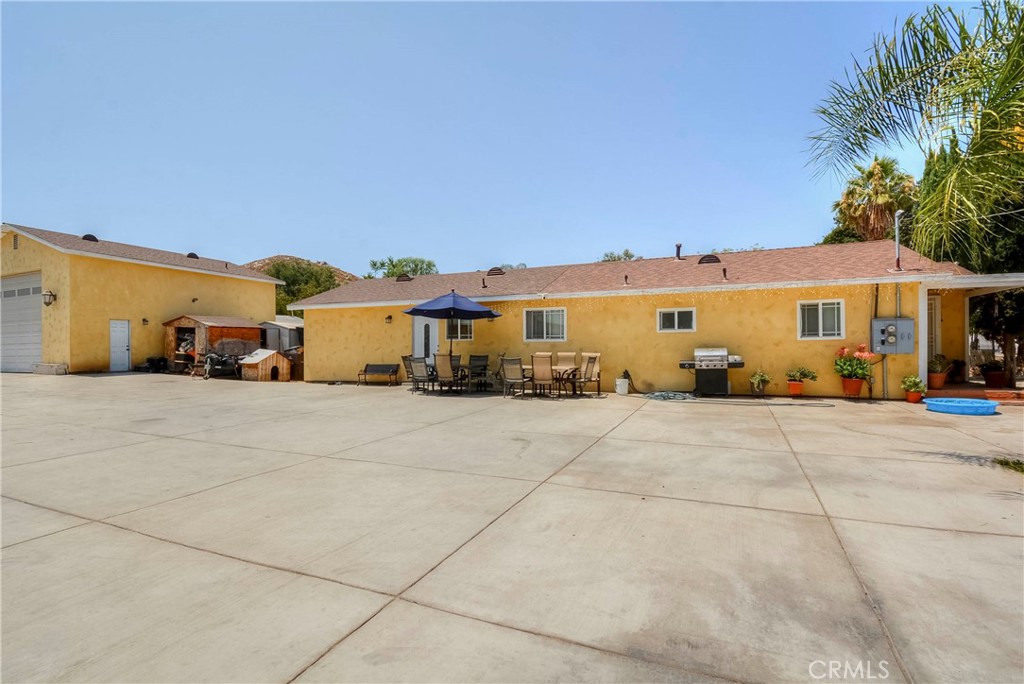 4320 Ambs Drive Property Photo 2