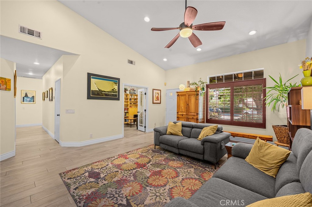 3050 S Arcadian Shores Property Photo 11