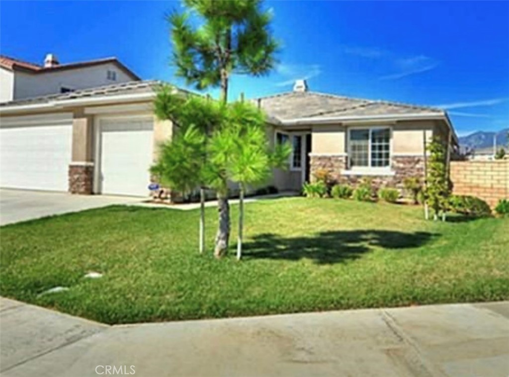 1592 Flora Property Photo 1