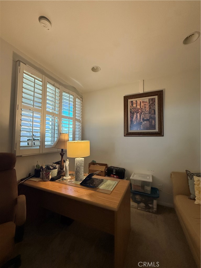 1592 Flora Property Photo 9