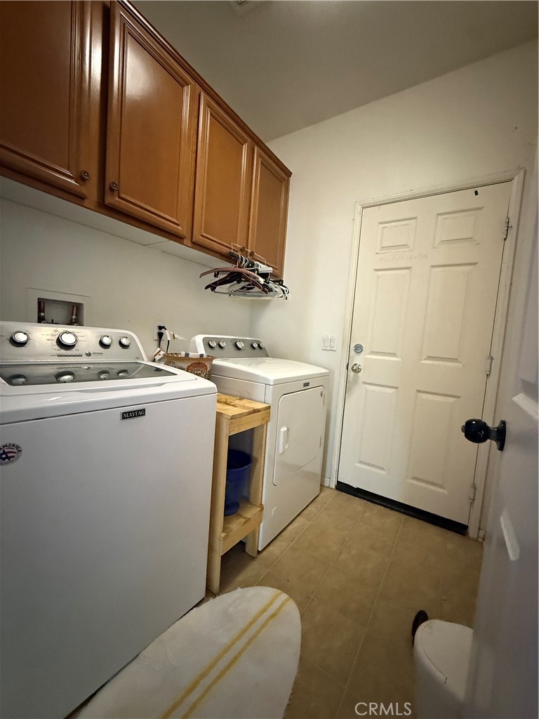1592 Flora Property Photo 11