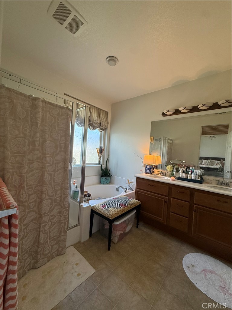 1592 Flora Property Photo 19