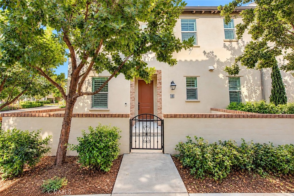 3440 E Santa Clara Property Photo 1