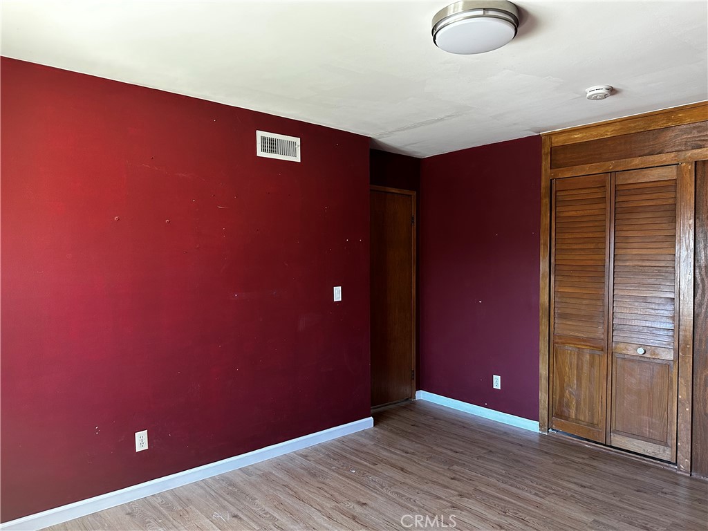 23301 Hamlin Property Photo 10