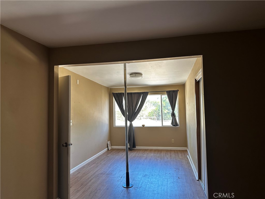 23301 Hamlin Property Photo 12