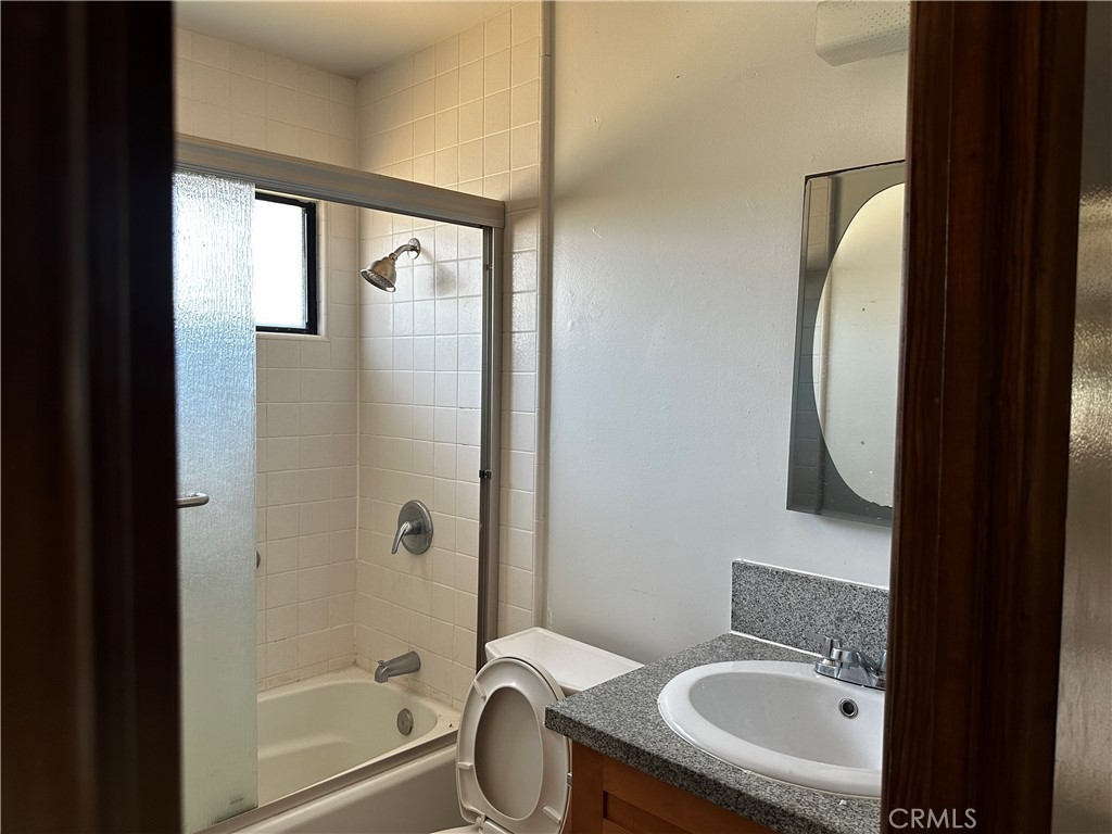 23301 Hamlin Property Photo 15