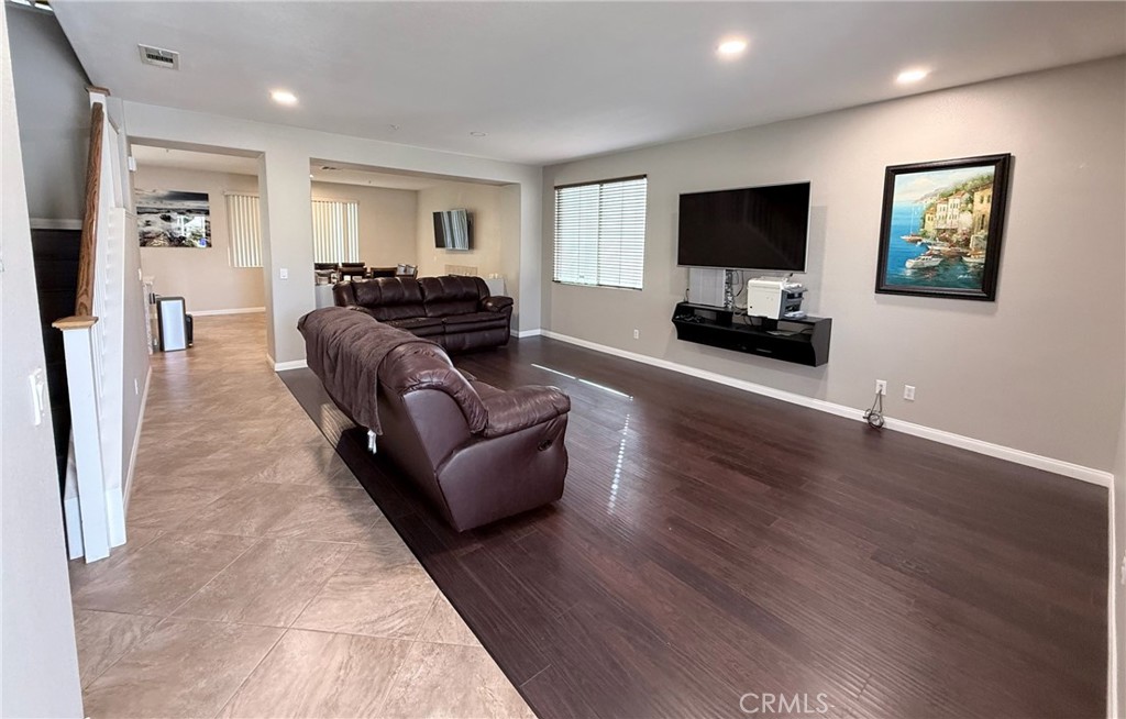 16263 Seminole Property Photo 4