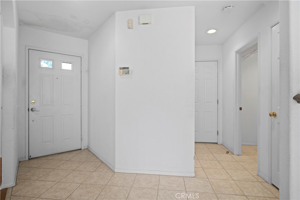 1064 Brookfield Place Property Photo 4