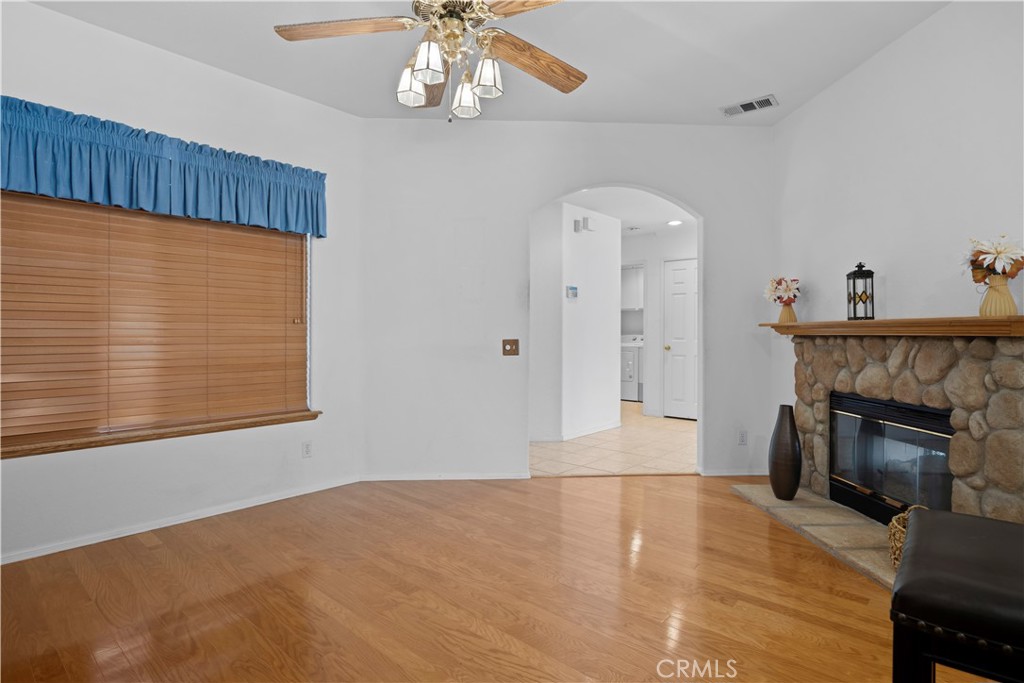 1064 Brookfield Place Property Photo 7