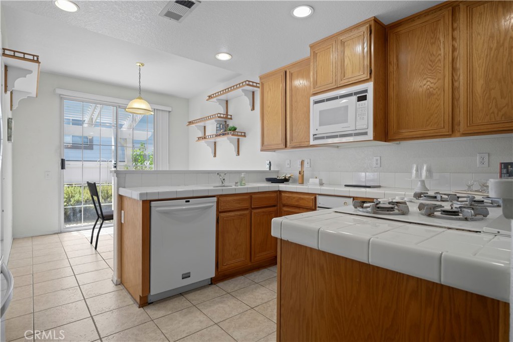 1064 Brookfield Place Property Photo 10