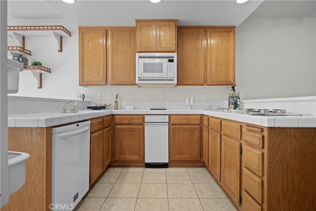 1064 Brookfield Place Property Photo 12