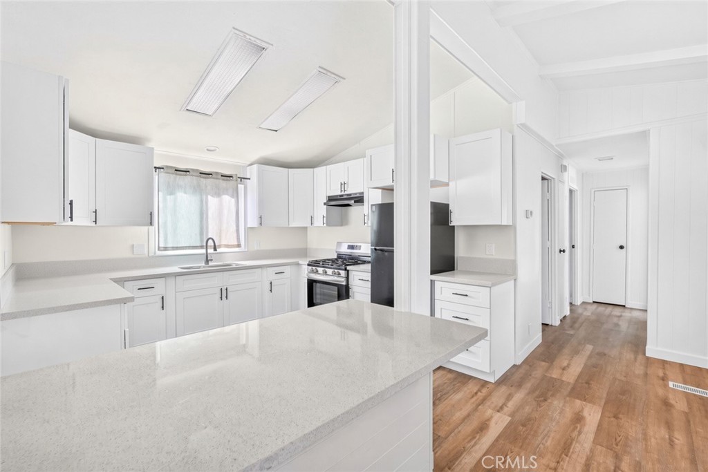 700 E Washington 235 Property Photo 6