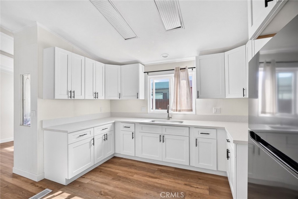 700 E Washington 235 Property Photo 7