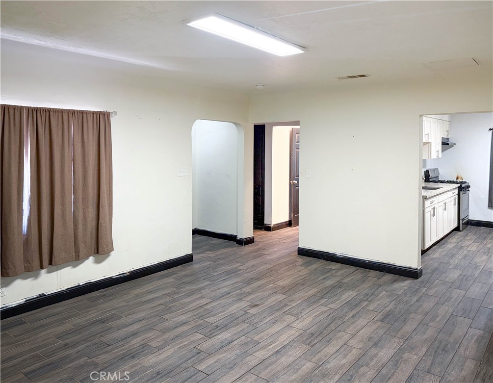 410 Niles Property Photo 5