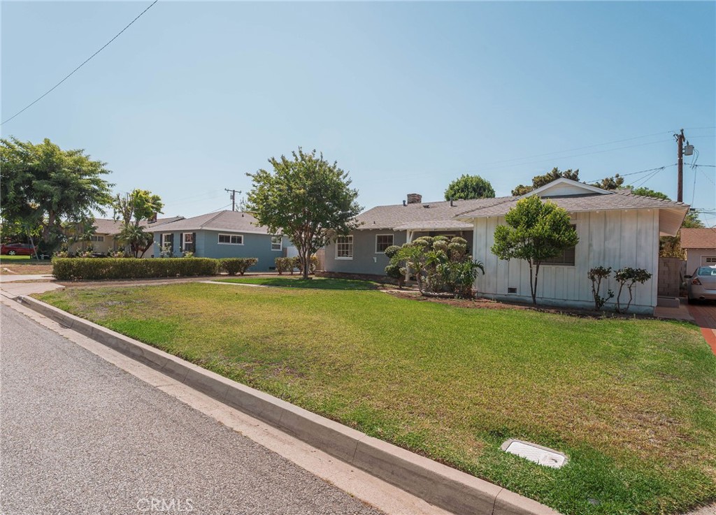 228 E Hurst Property Photo 18