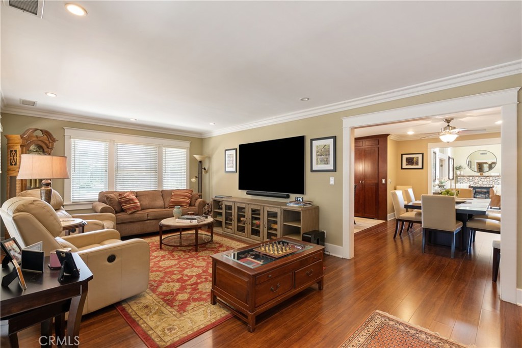 2411 3rd Property Photo 6