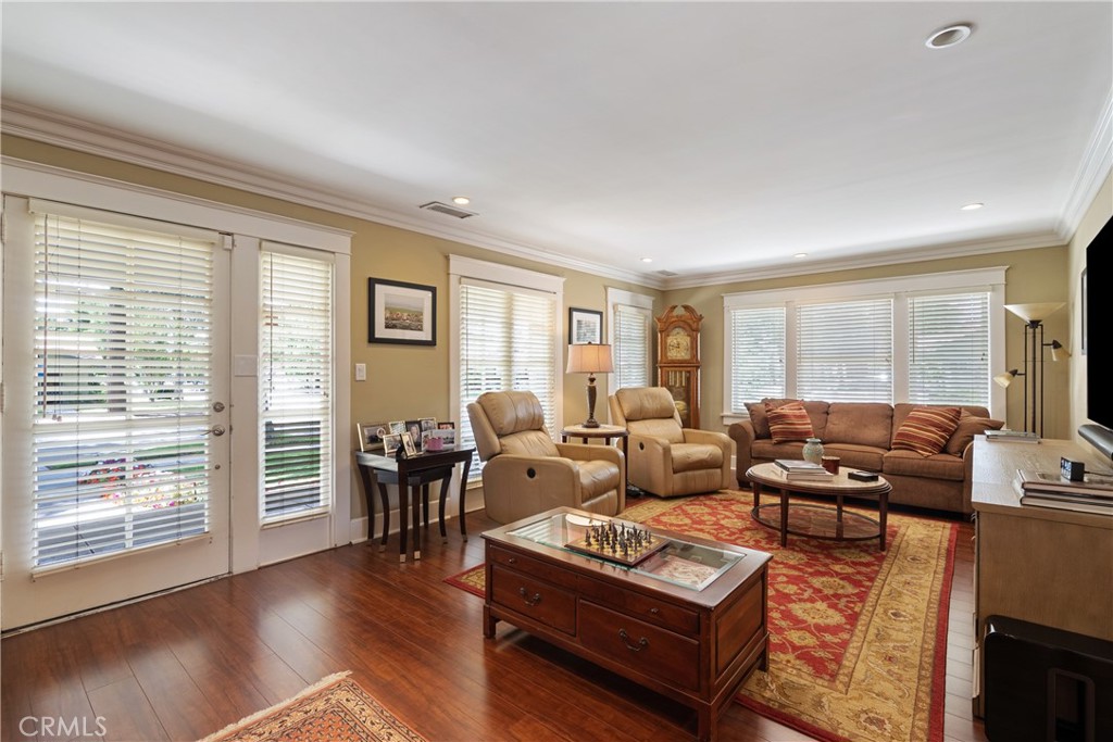 2411 3rd Property Photo 8