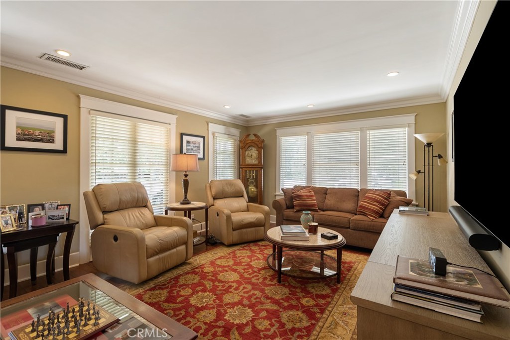 2411 3rd Property Photo 9