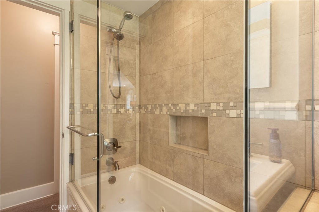 2411 3rd Property Photo 34