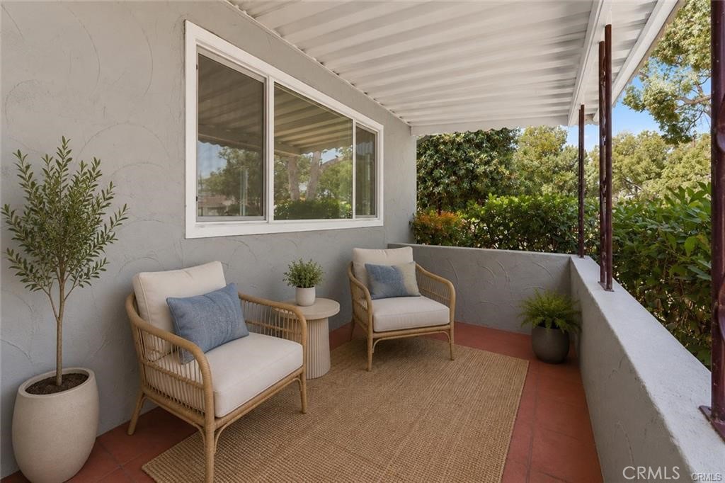 1230 Spazier Avenue Property Photo 4