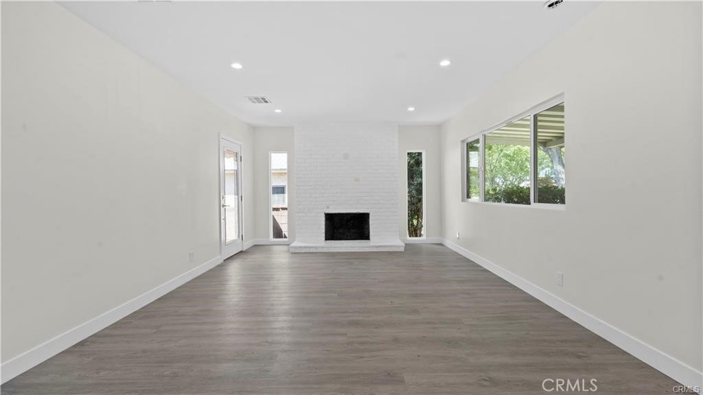 1230 Spazier Avenue Property Photo 6