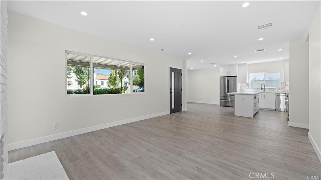 1230 Spazier Avenue Property Photo 12