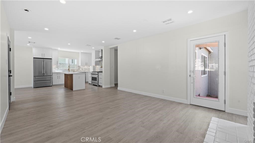 1230 Spazier Avenue Property Photo 14