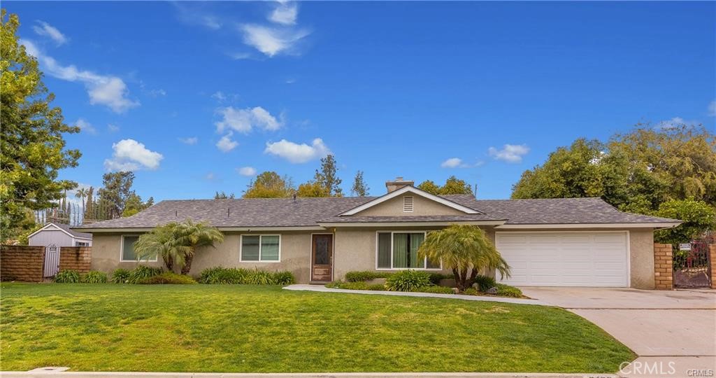 3139 E Eddes Property Photo 1