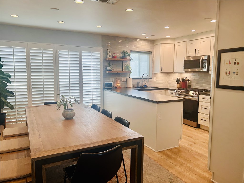 1140 N Lamer Property Photo 8