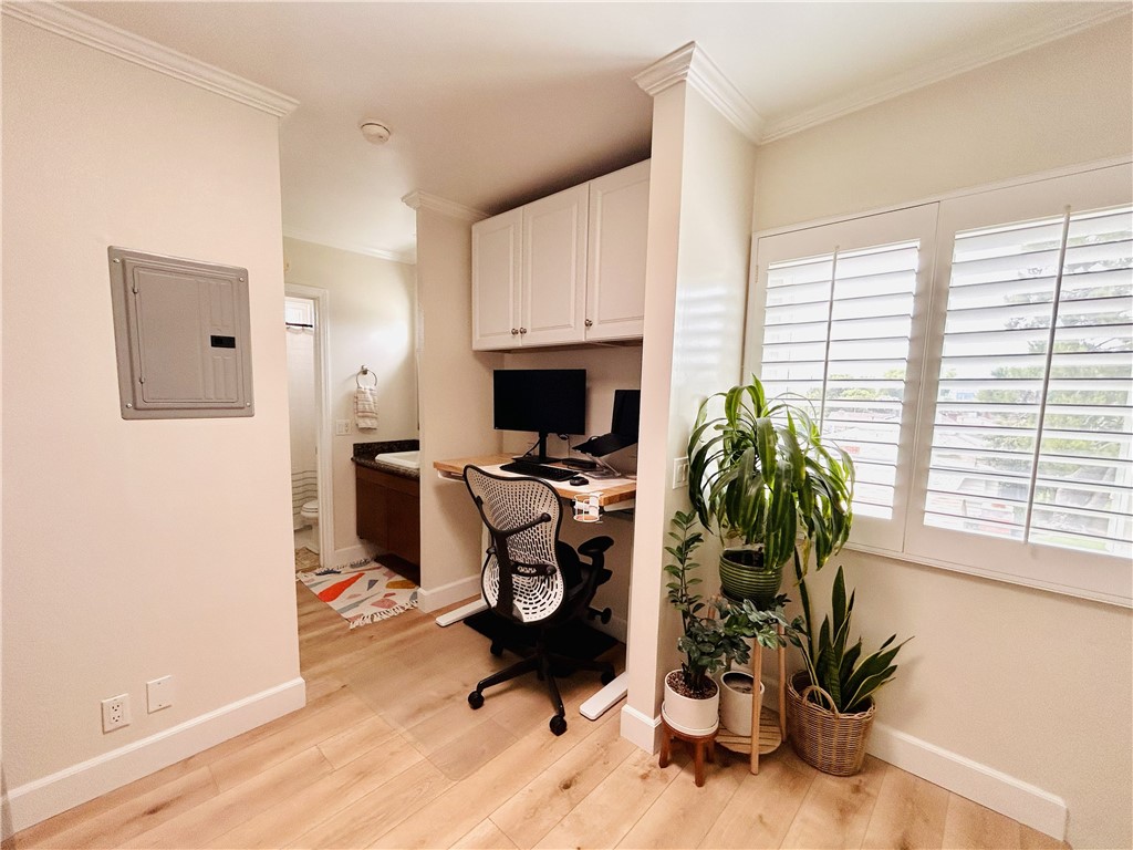 1140 N Lamer Property Photo 13