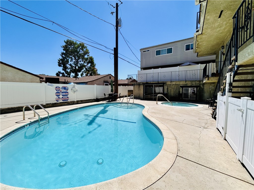 1140 N Lamer Property Photo 26