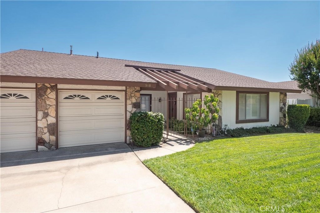 946 Coronado Property Photo