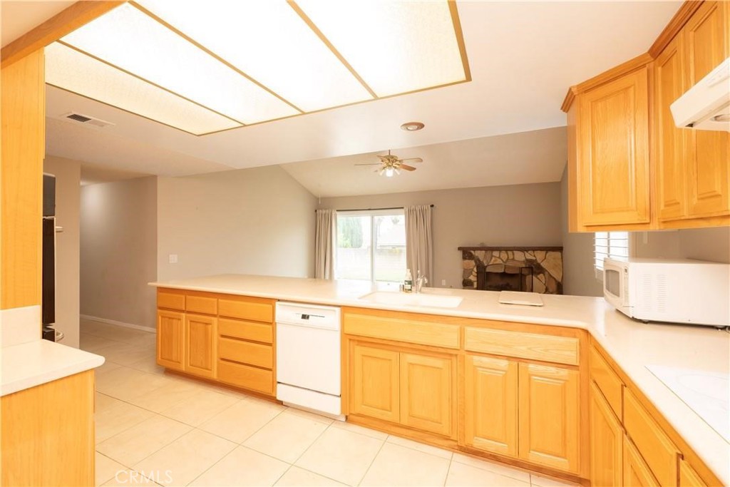 946 Coronado Property Photo 17