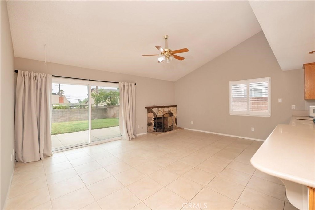 946 Coronado Property Photo 24