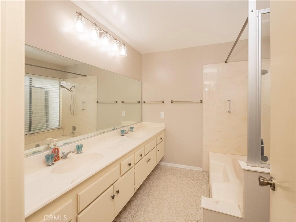 946 Coronado Property Photo 31
