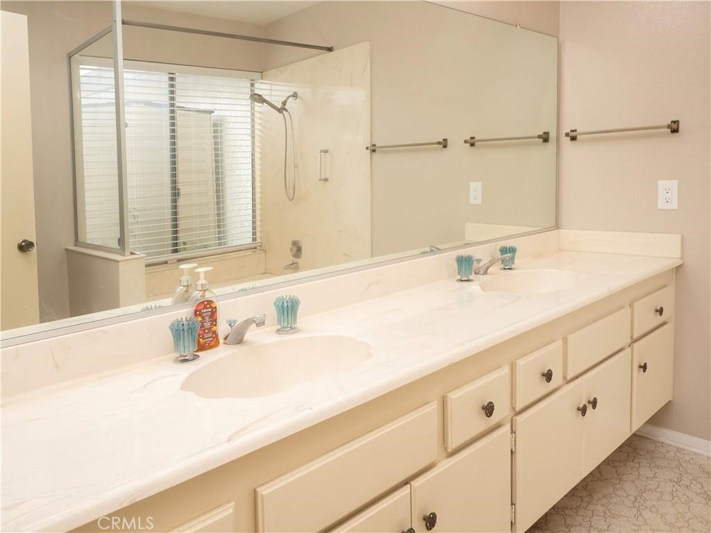 946 Coronado Property Photo 33