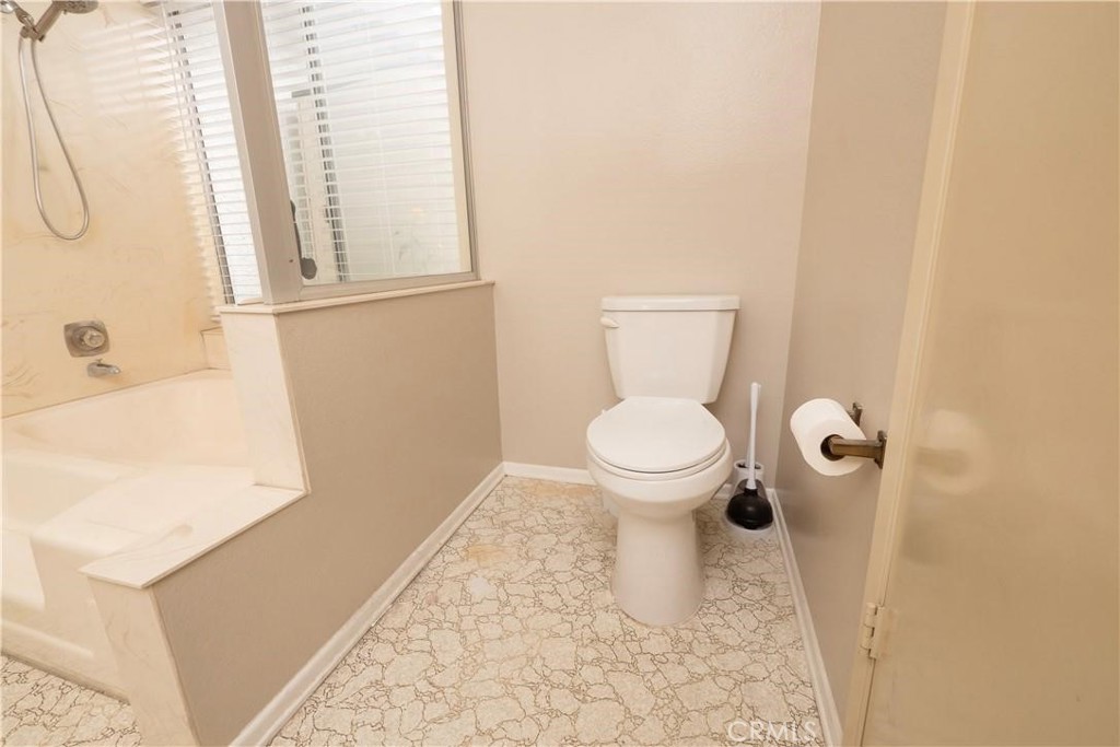 946 Coronado Property Photo 34