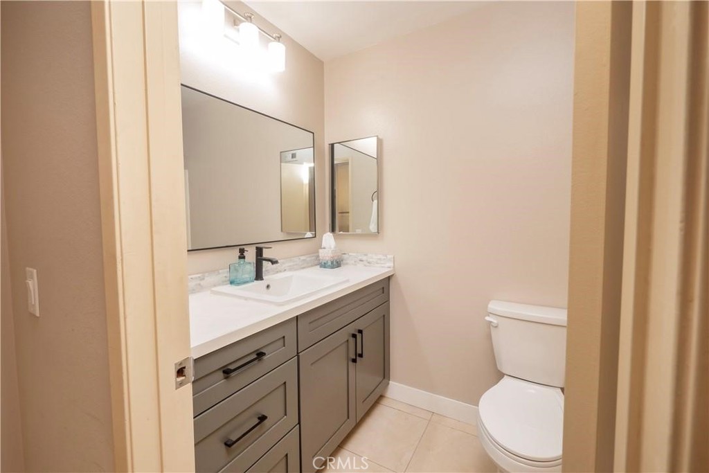 946 Coronado Property Photo 36