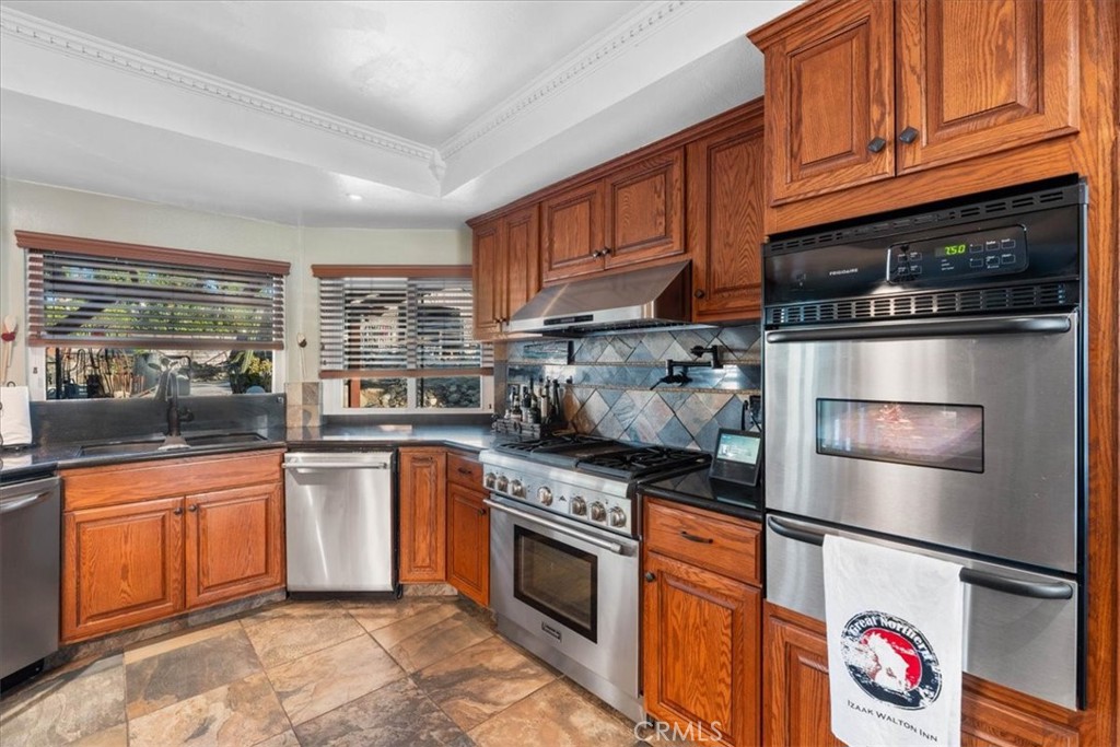 6046 Peridot Avenue Property Photo 11
