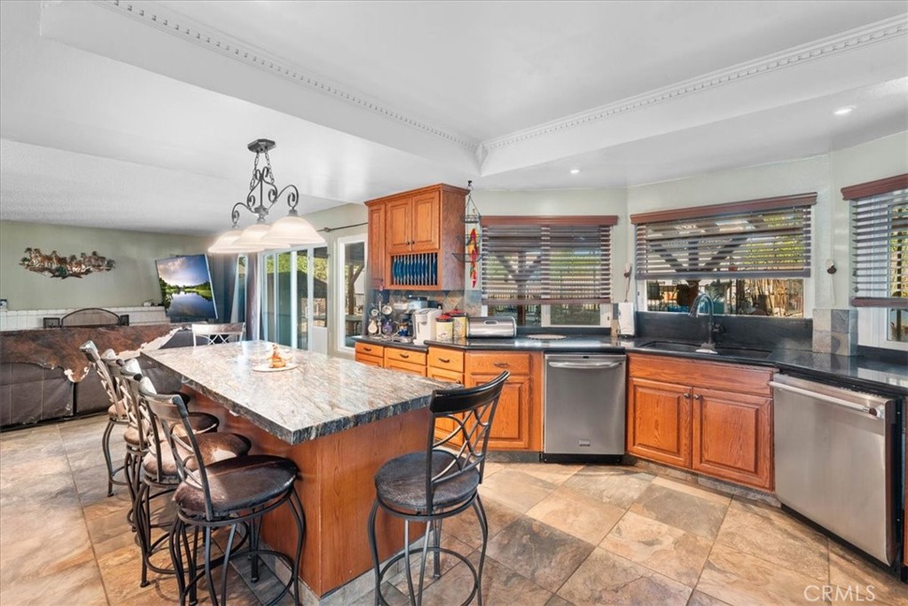 6046 Peridot Avenue Property Photo 12