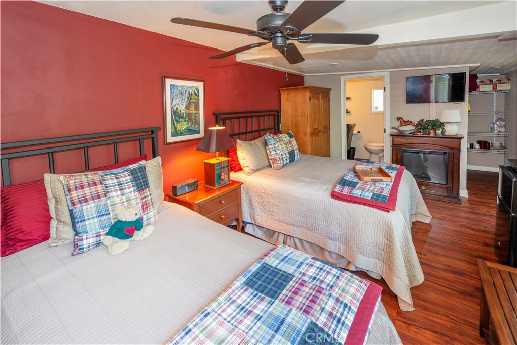 23914 Wildwood Property Photo 14
