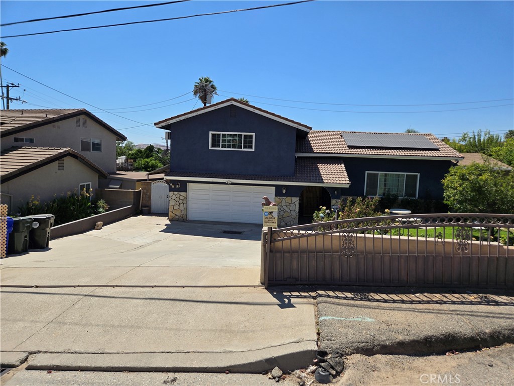5442 Sepulveda Property Photo 2