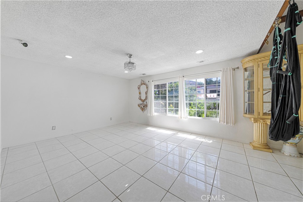 5442 Sepulveda Property Photo 5