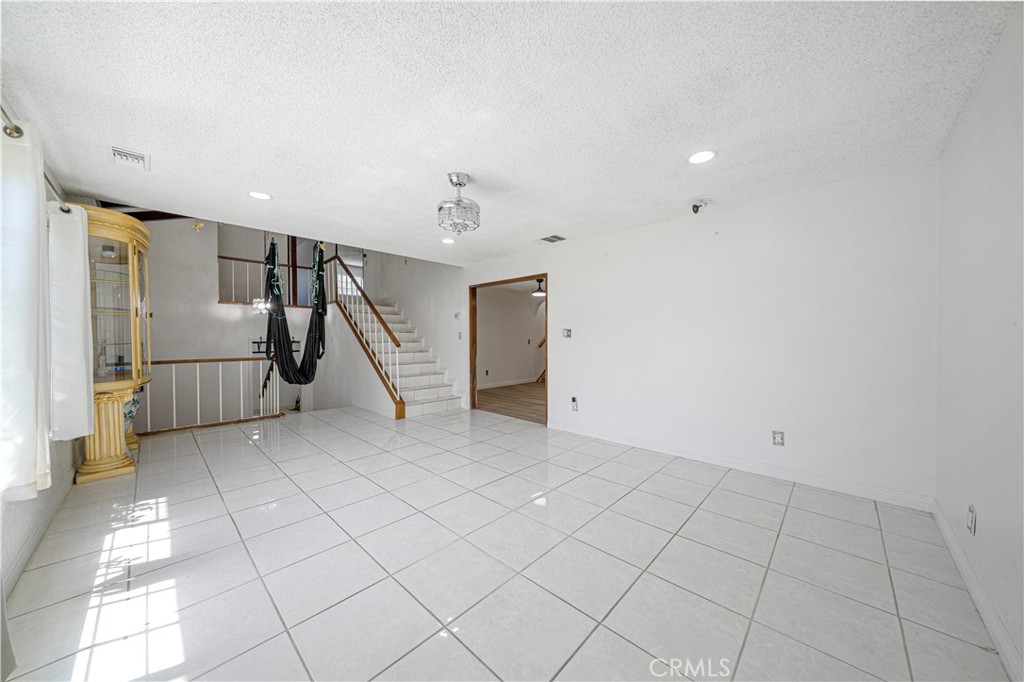 5442 Sepulveda Property Photo 7