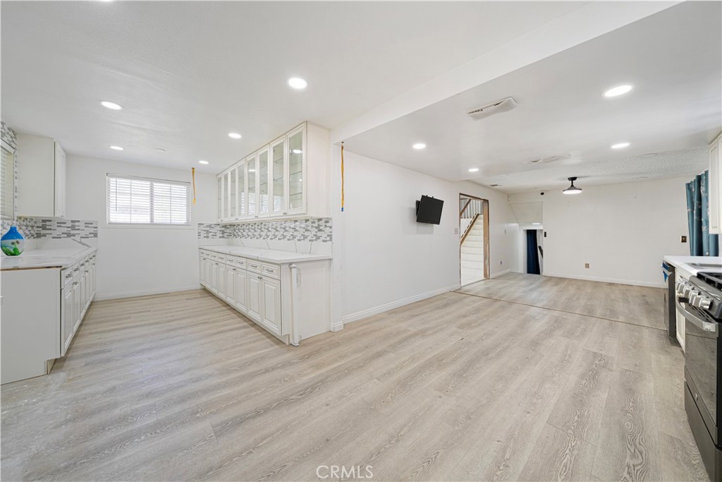 5442 Sepulveda Property Photo 10