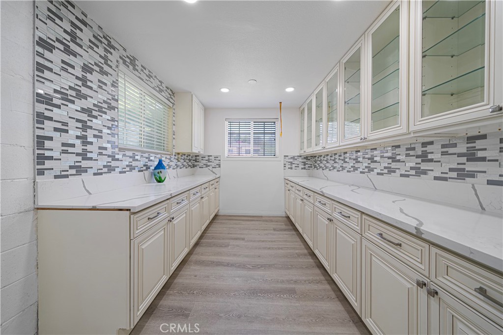 5442 Sepulveda Property Photo 11