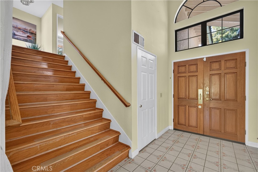 3133 E Hillside Drive Property Photo 3