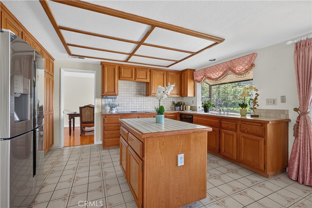 3133 E Hillside Drive Property Photo 12